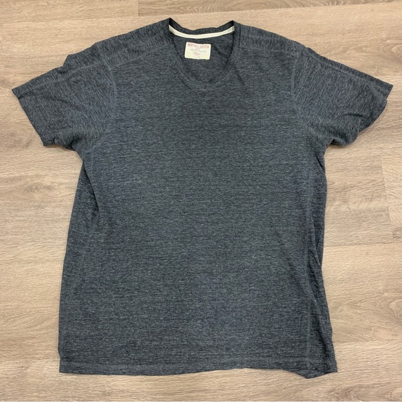 Hudson & Barrow - charcoal grey v-neck tee - Picture 1 of 4